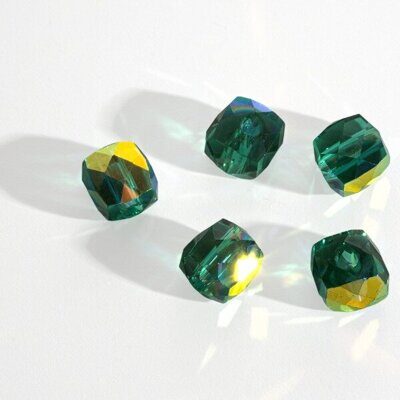 Купить Кубик граненный, 4,5мм, Emerald AB, 1 шт